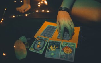 How to Identify a Fake Psychic Reading